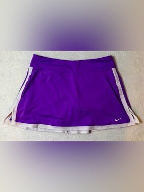 Nike Medium Dri-Fit Purple Athletic Skirt with White Shorts Attached